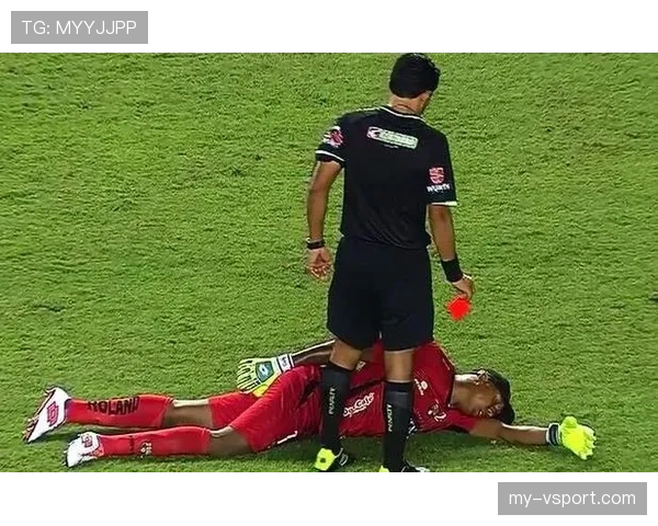 守门员犯规的判罚原则及其对比赛局势的关键影响解析